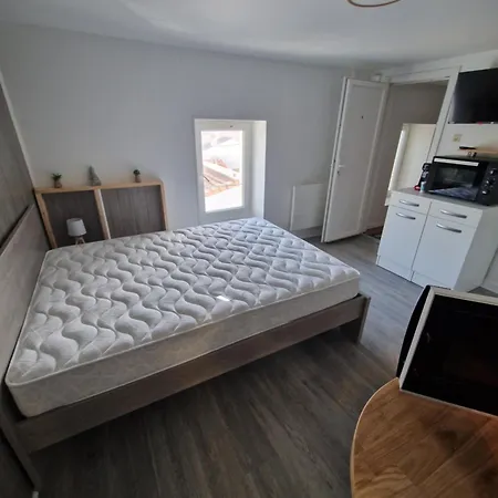 Apartment Sarl La Famille 3